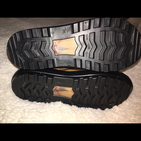 Burberry - Picture 6 of 8